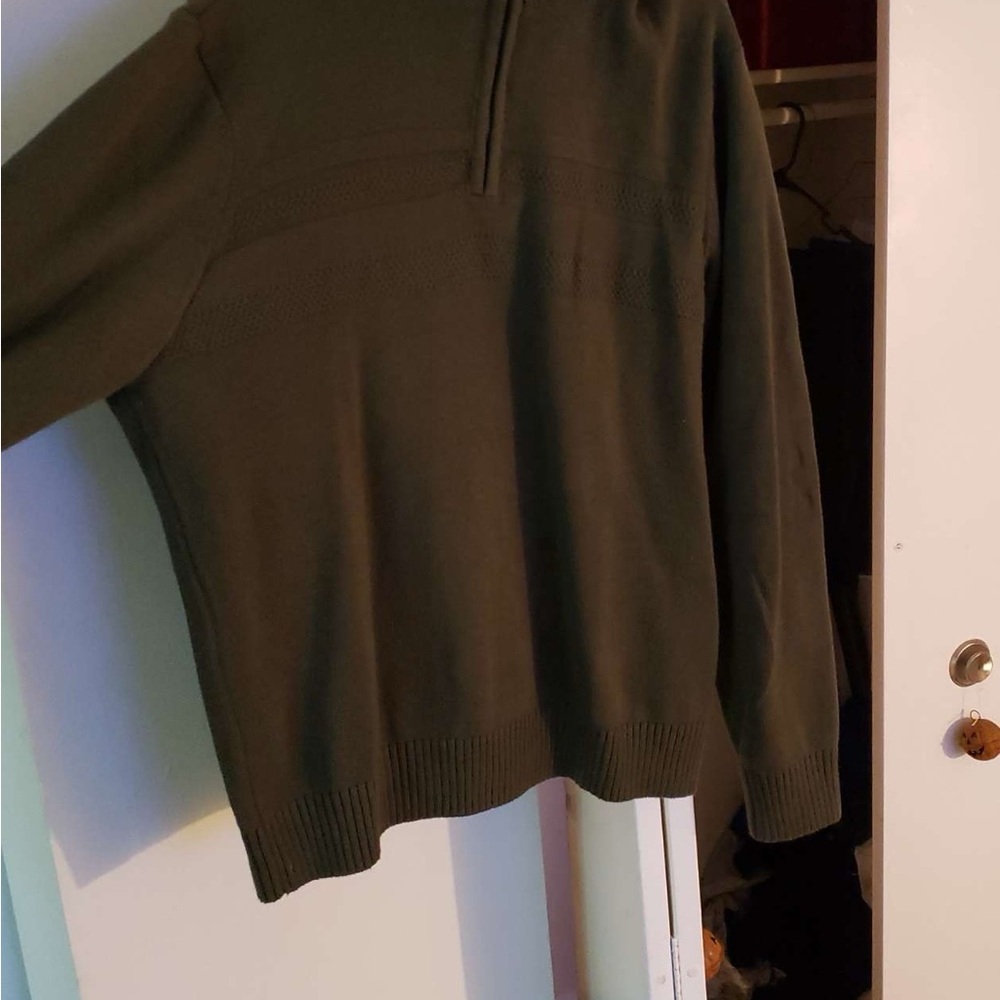 Men's Olive Green Sweater